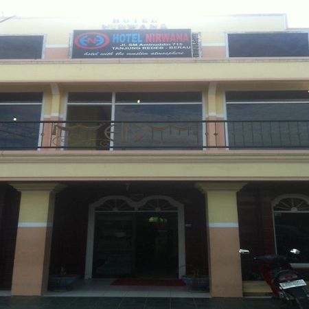 Hotel Nirwana Tanjung Palas Exterior photo